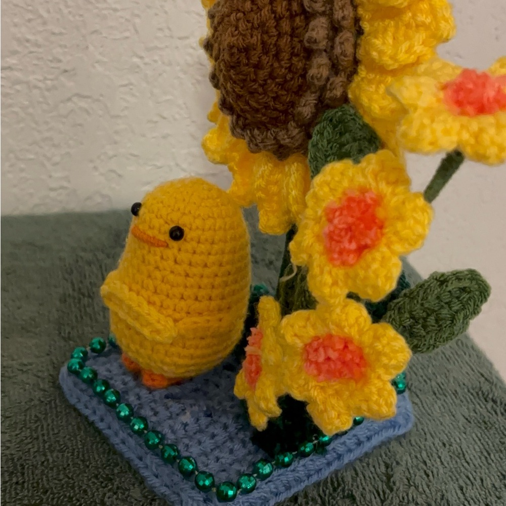 Crochet Sunflower and Chick Decor - Picture 3 of 4